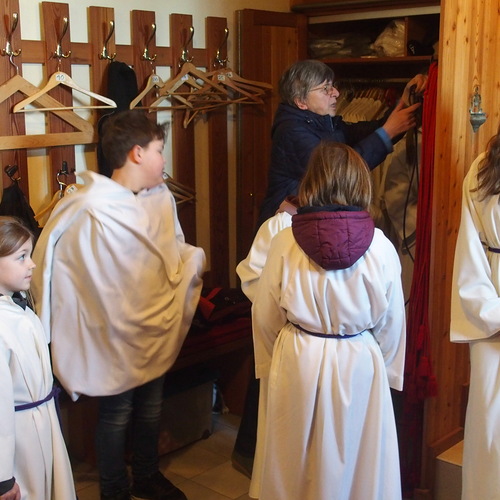 OLYMPUS DIGITAL CAMERA         